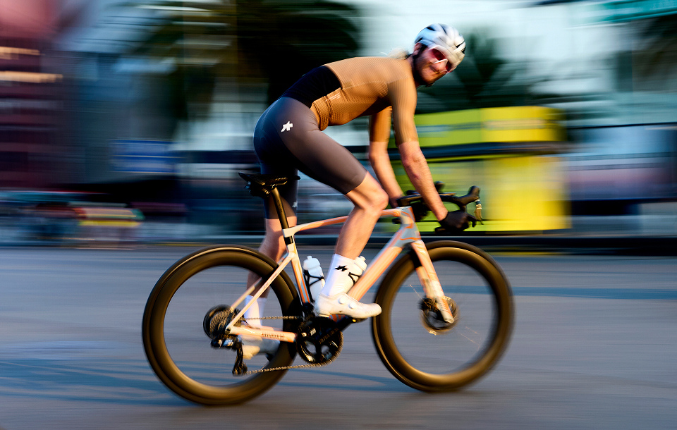 EQUIPE R BIB SHORTS S11 robust grey Sサイズ EQUIPE R Bib Shorts S11, Robust Grey » ASSOS Of Switzerland