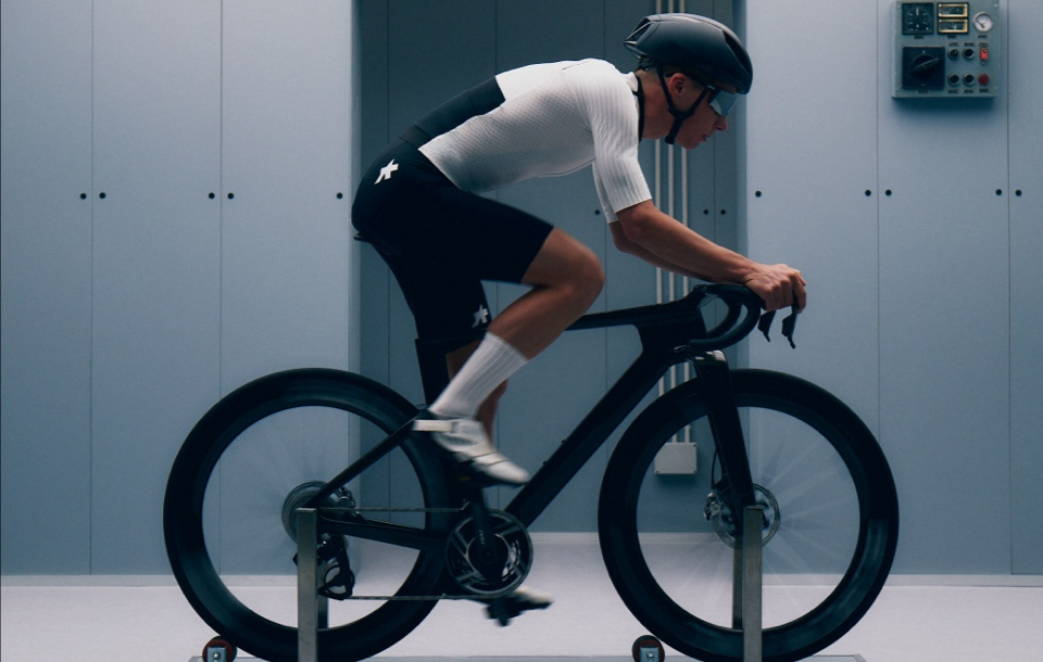 Equipe RSR BOLIDE Bib Shorts S11, blackSeries » ASSOS Of Switzerland