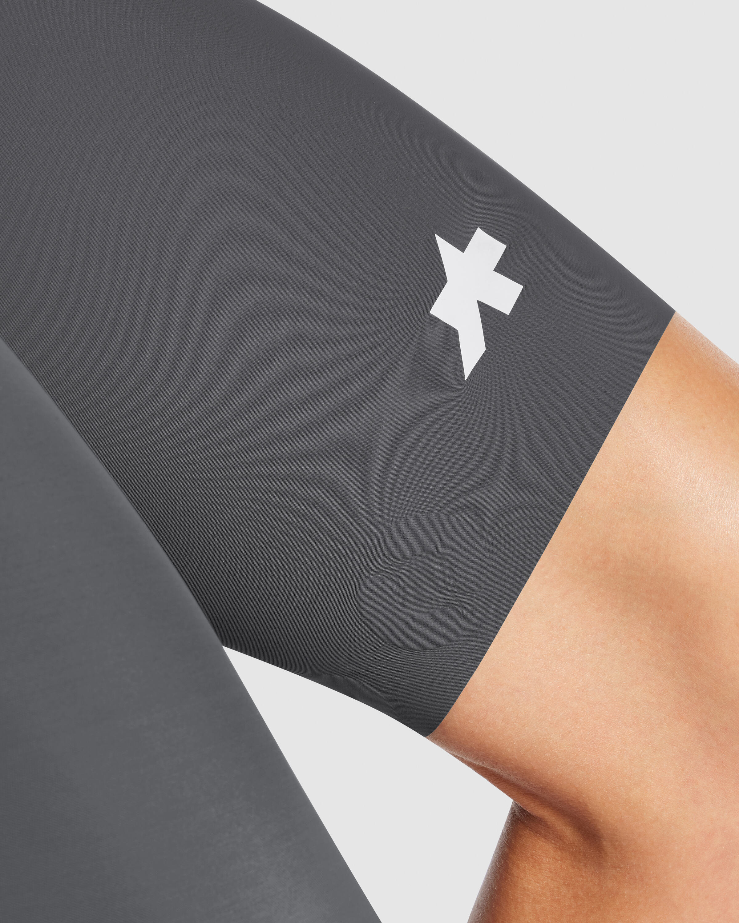 EQUIPE R Bib Shorts S11, Robust Grey » ASSOS Of Switzerland