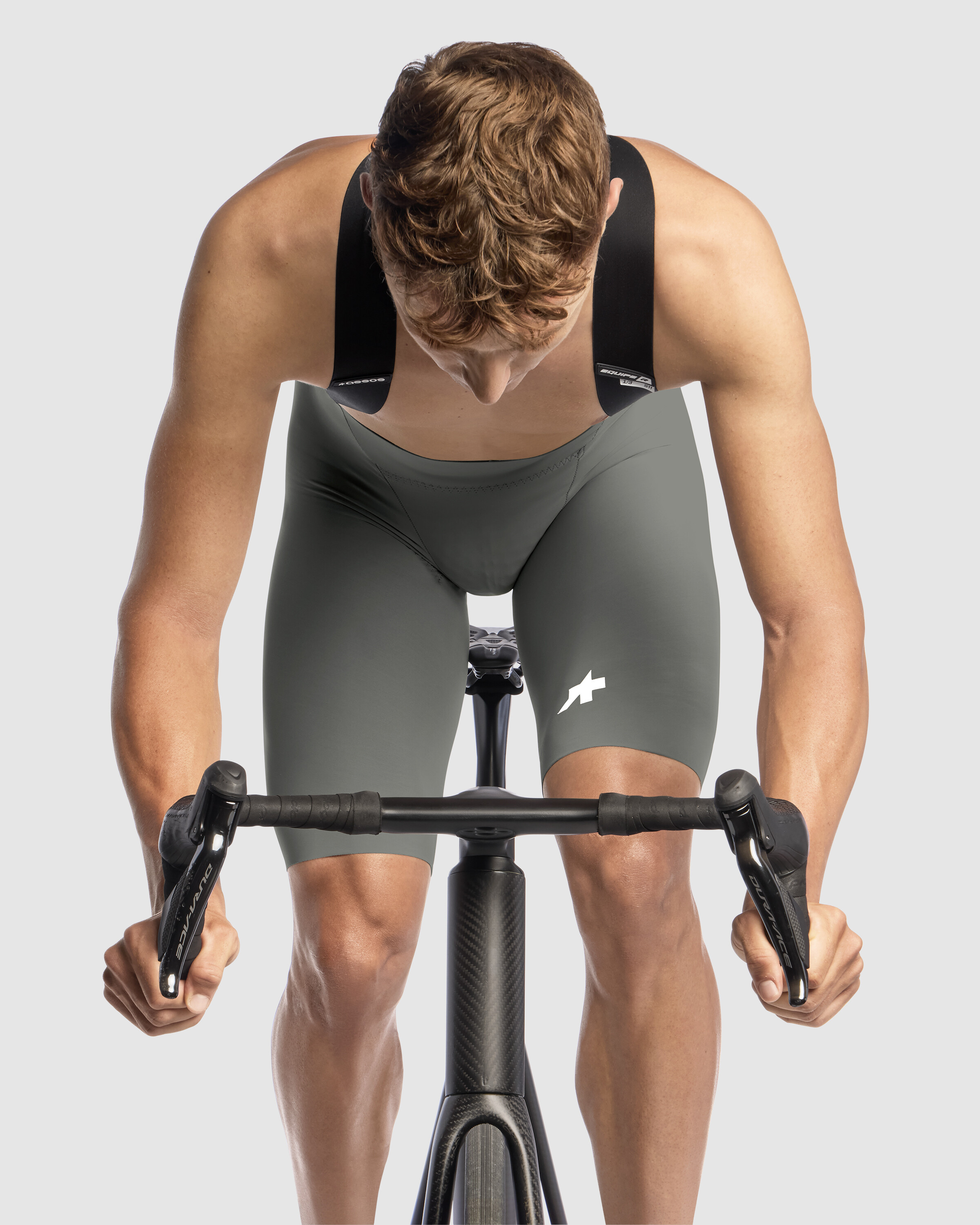 センスのいい お歳暮 EQUIPE R Bib Shorts S11, Edge Green » ASSOS Of Switzerland ウェア
