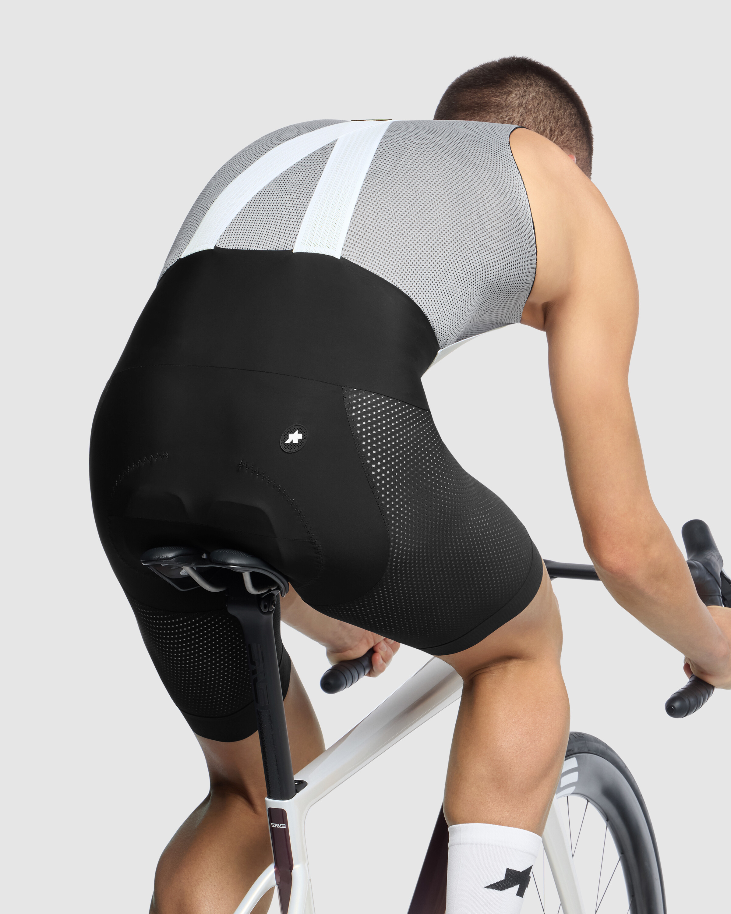 MILLE GT Men's Indoor Bib Shorts S11, blackSeries » ASSOS Of