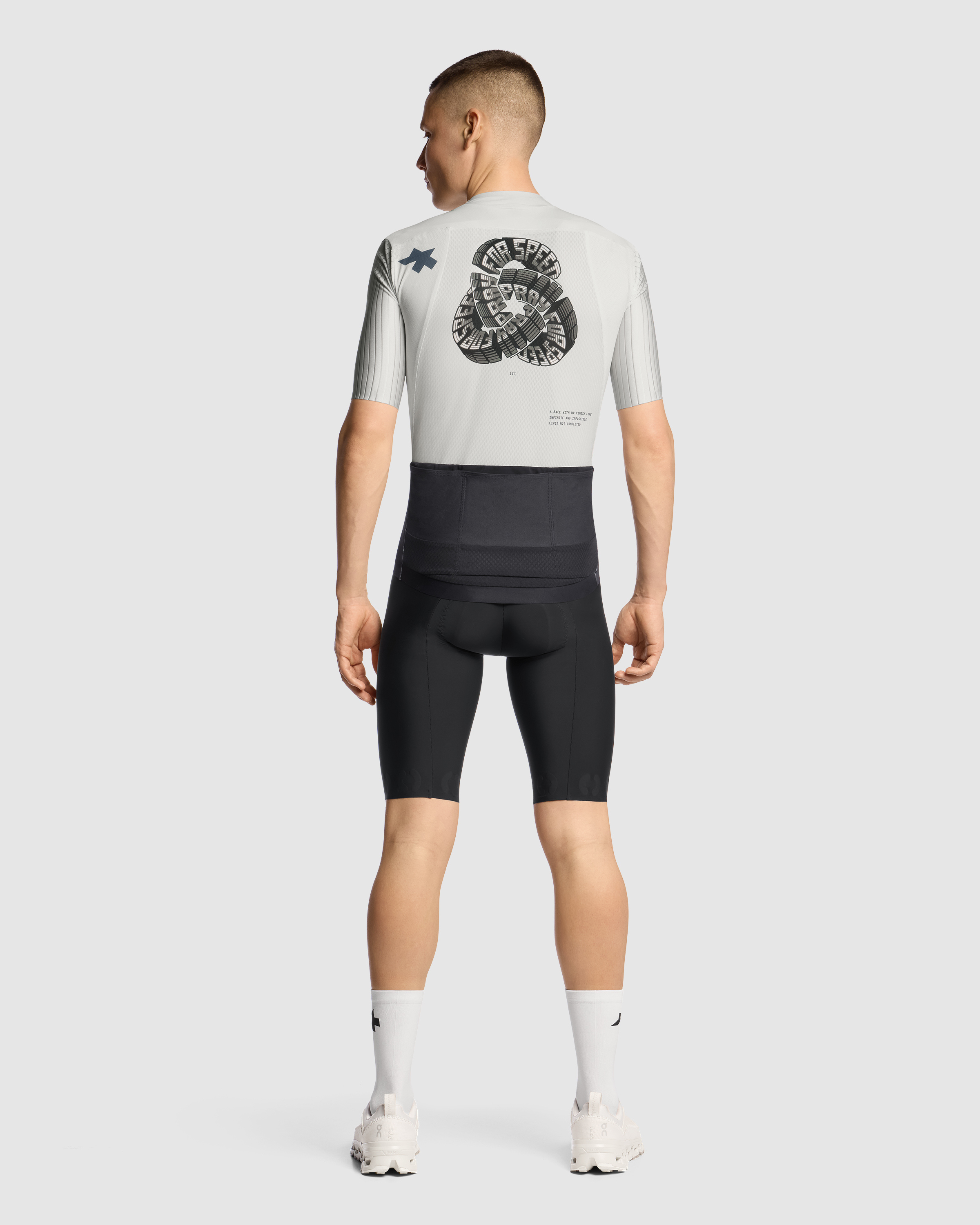 ASSOS_11.20.440.9F_33.jpg