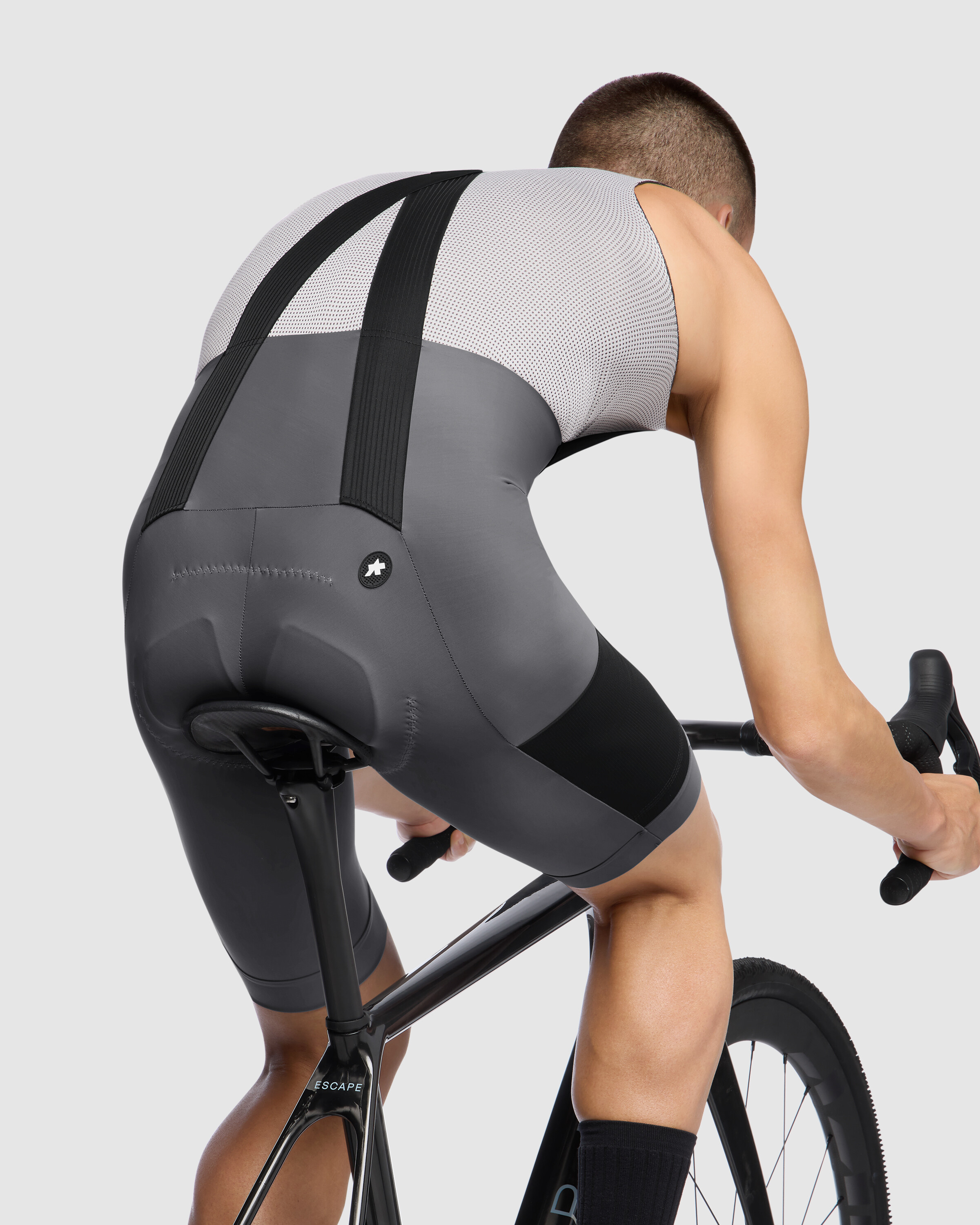 TACTICA Kieskäfer Gravel Bib Shorts T5, Robust Grey » ASSOS Of