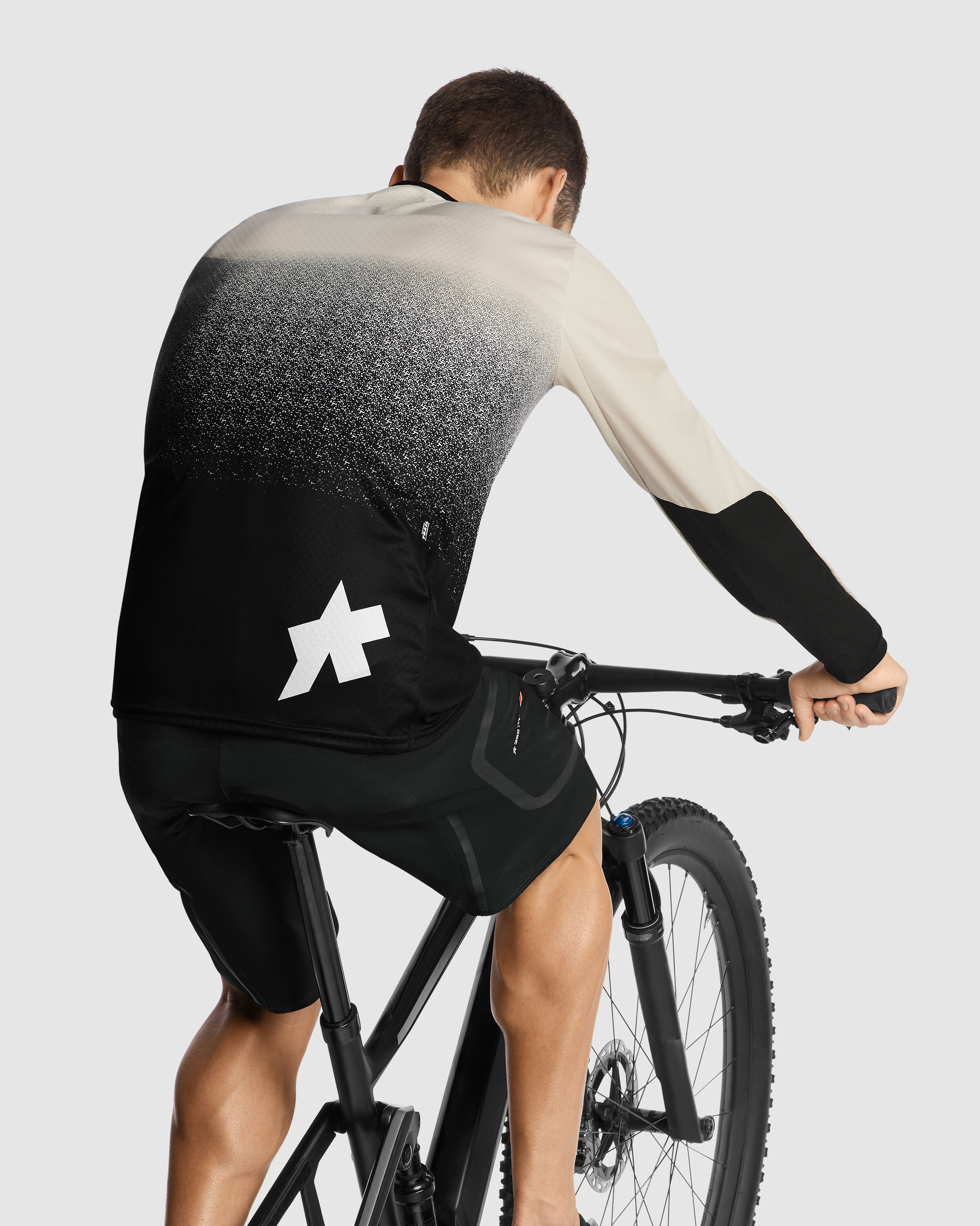 TRAIL LS JERSEY T3 ZODZILLA, Moon Sand » ASSOS Of Switzerland