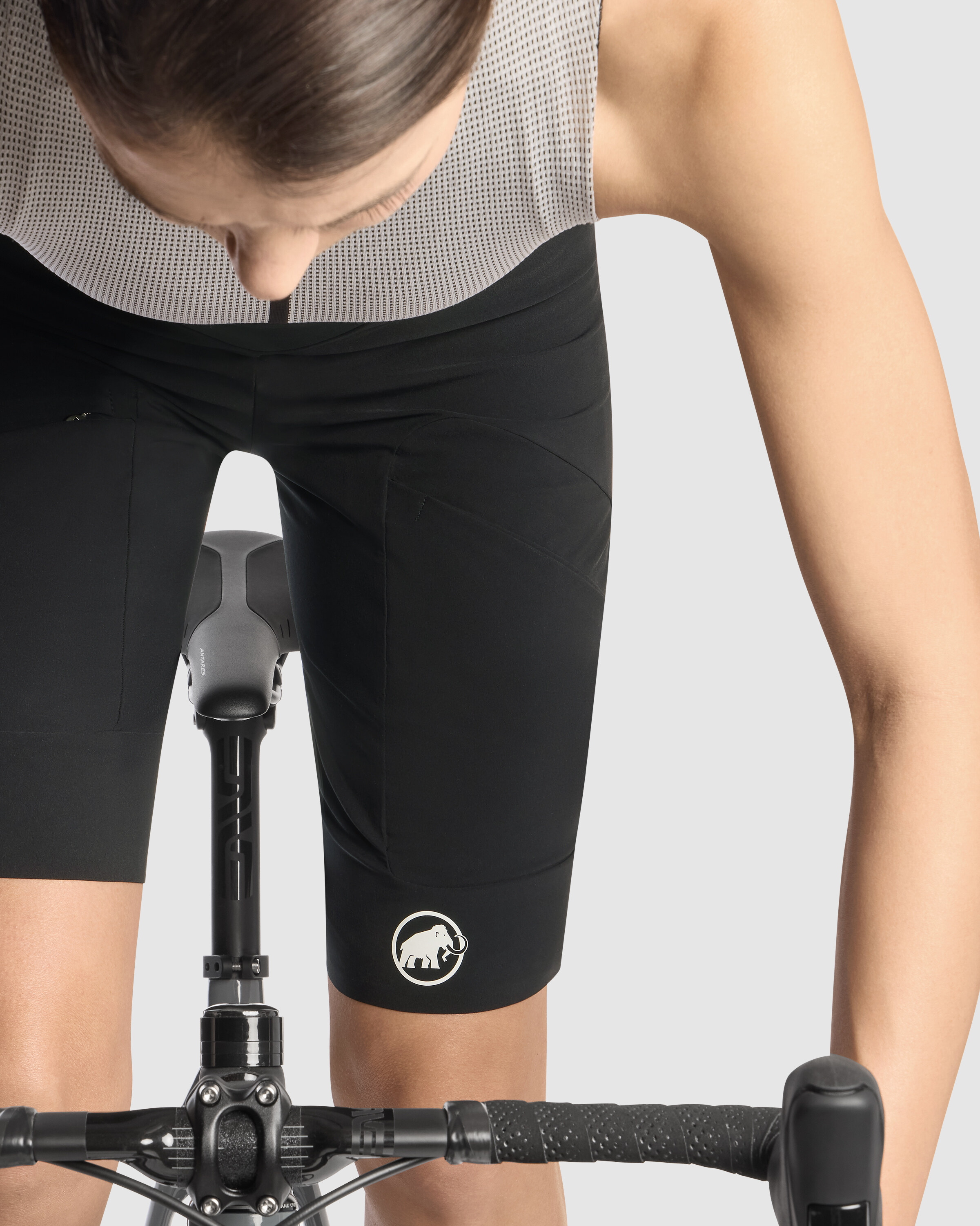 Assos x Mammut TACTICA Women's Cargo Shorts T3, blackSeries