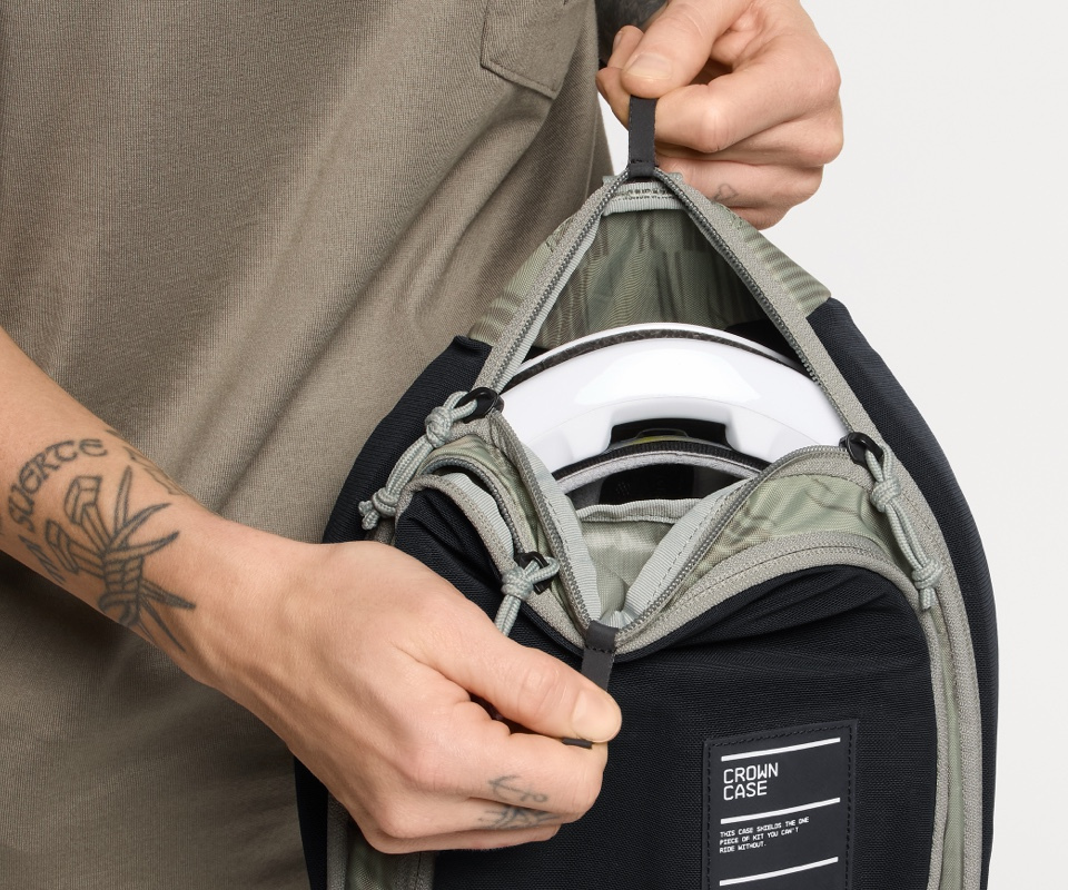 ASSOS X Db ROAMER 3 PIECE TRAVEL SYSTEM, blackSeries » ASSOS Of